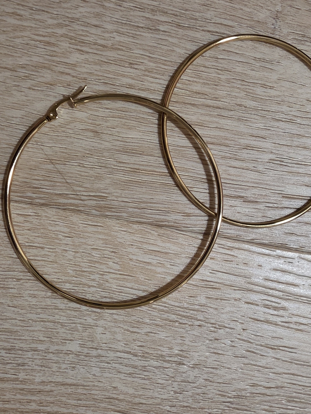 Vintage Gold Hoop Earrings - Classic Women's Fashion Hoops